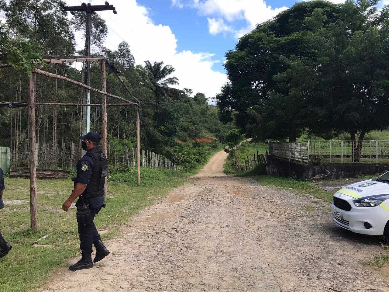 Camacã: Prefeitura reforça barreiras em entradas da cidade

